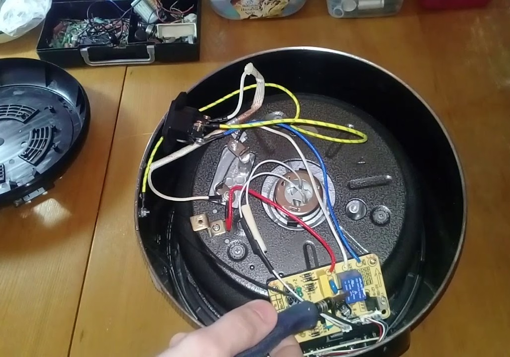 Ремонт мультиварки мастером